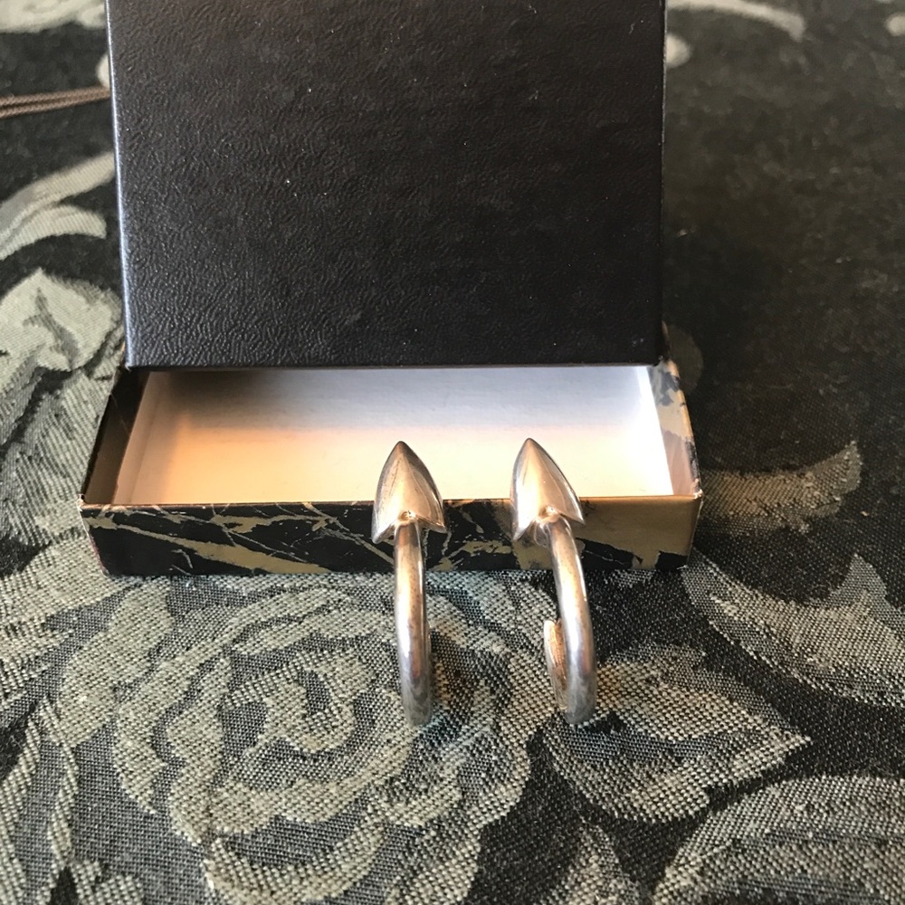 Women's Silver 925 Arrow Tip Hoop Earrings - Polished Hoop Pair